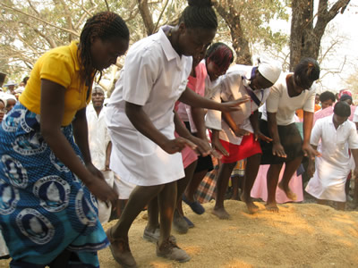 Dancers graveside